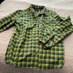 Men’s Mammut button up shirt. Like new.